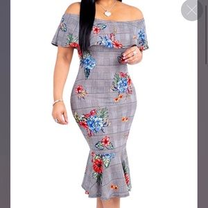 Off Shoulder Classic Dress by @vestirenmoda